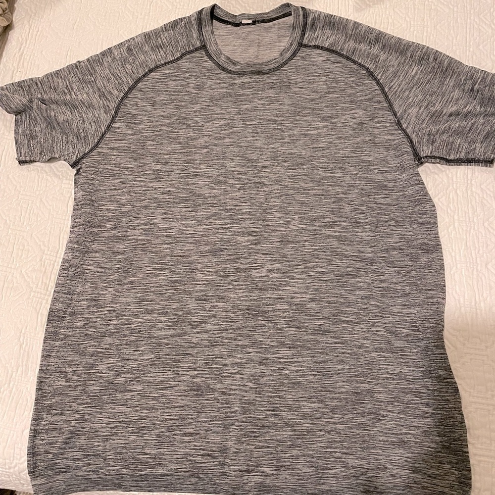 Lululemon Metal Vent Shirt L gray